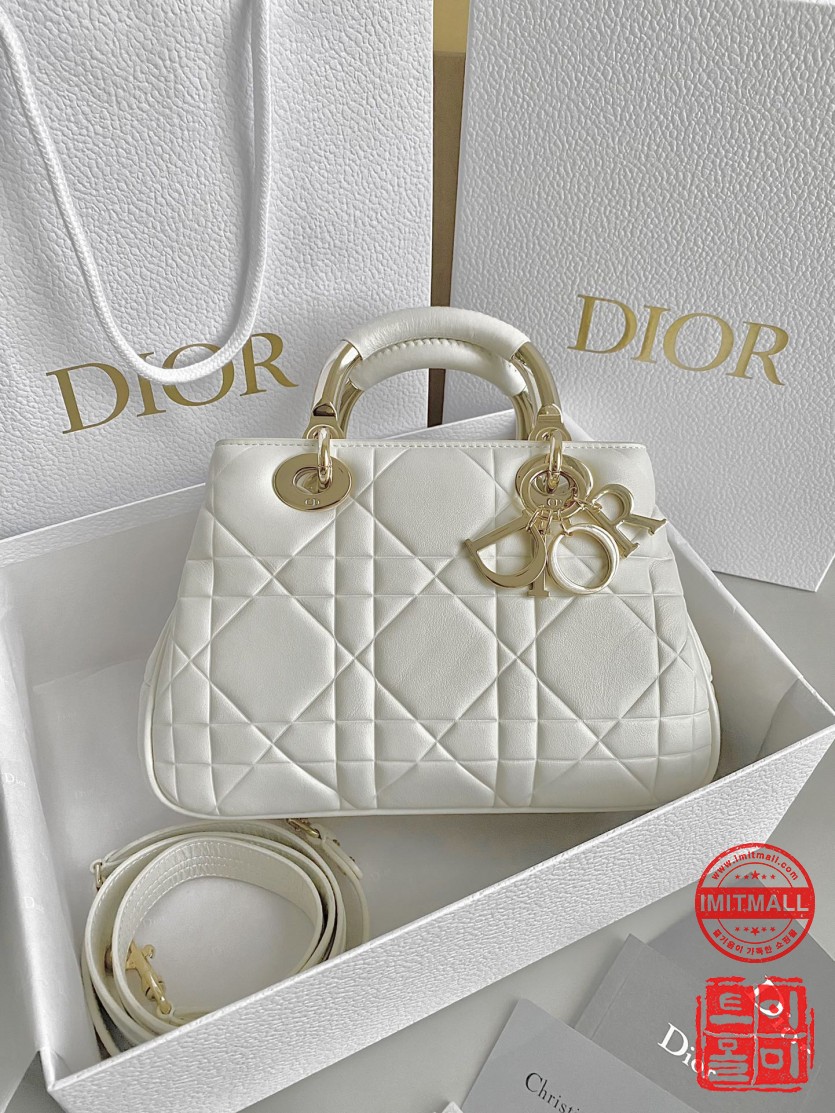 dior_xxxxx_big_00001.jpg