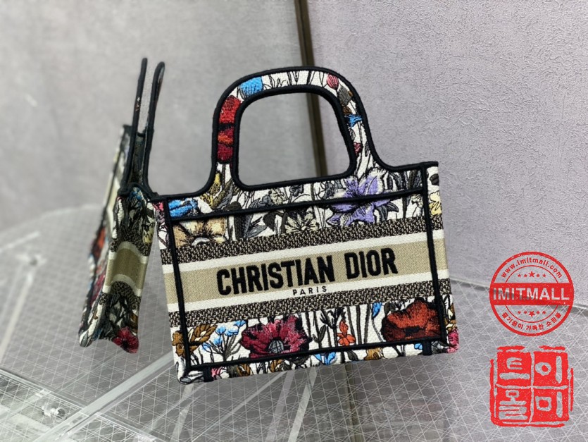 dior_xxxxx_big_00001.jpg