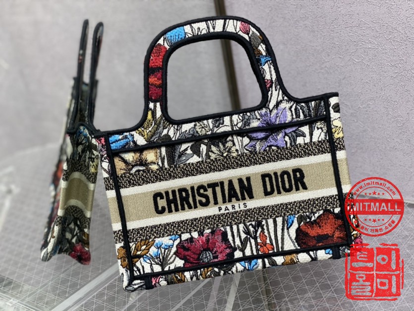 dior_xxxxx_big_00002.jpg