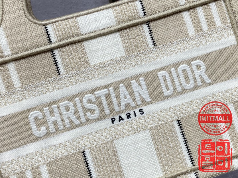 dior_xxxxx_big_00003.jpg