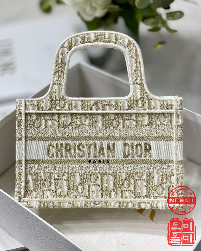 dior_xxxxx_big_00001.jpg