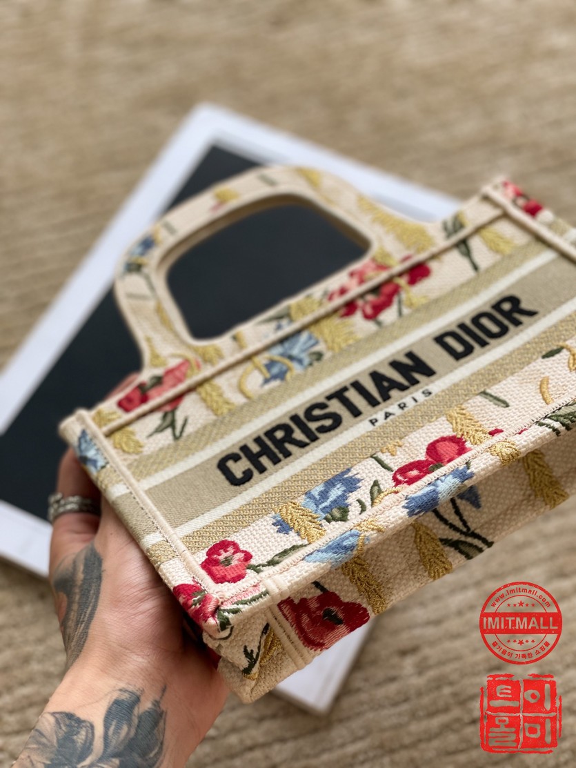 dior_xxxxx_big_00007.jpg