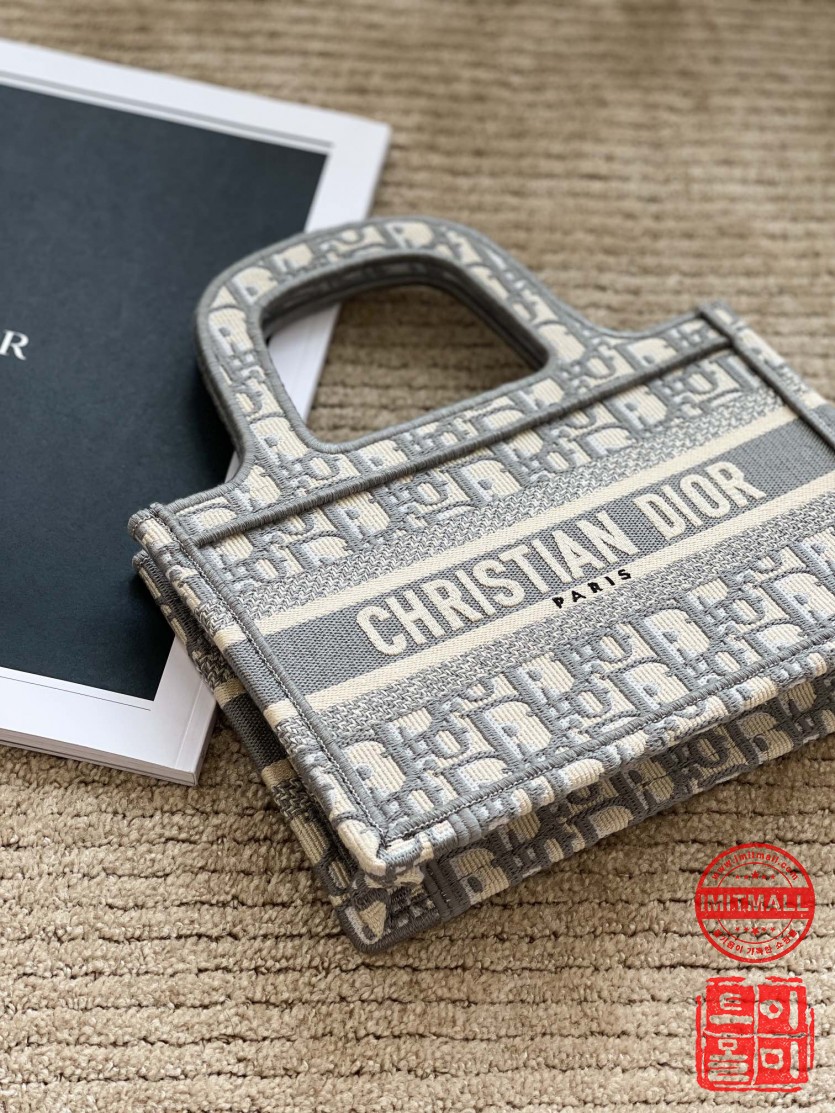 dior_xxxxx_big_00002.jpg