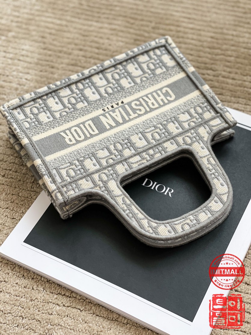 dior_xxxxx_big_00003.jpg