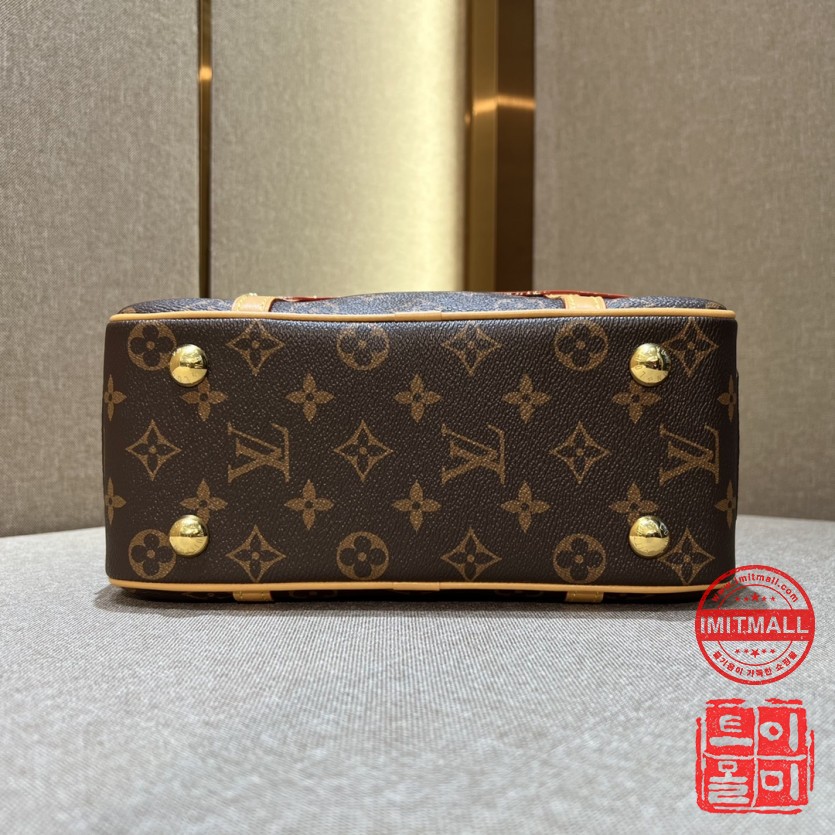 louis_vuitton_xxxxx_big_00006.jpg