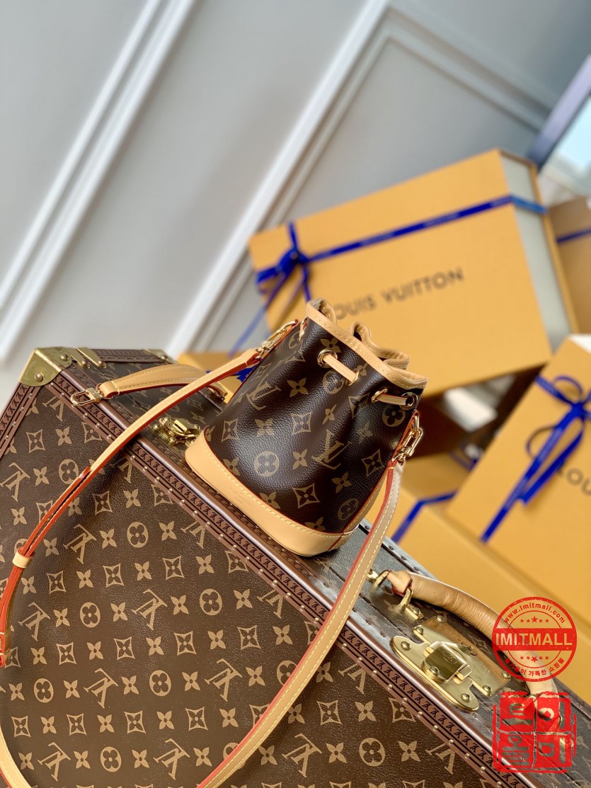 louis_vuitton_xxxxx_big_00002.jpg