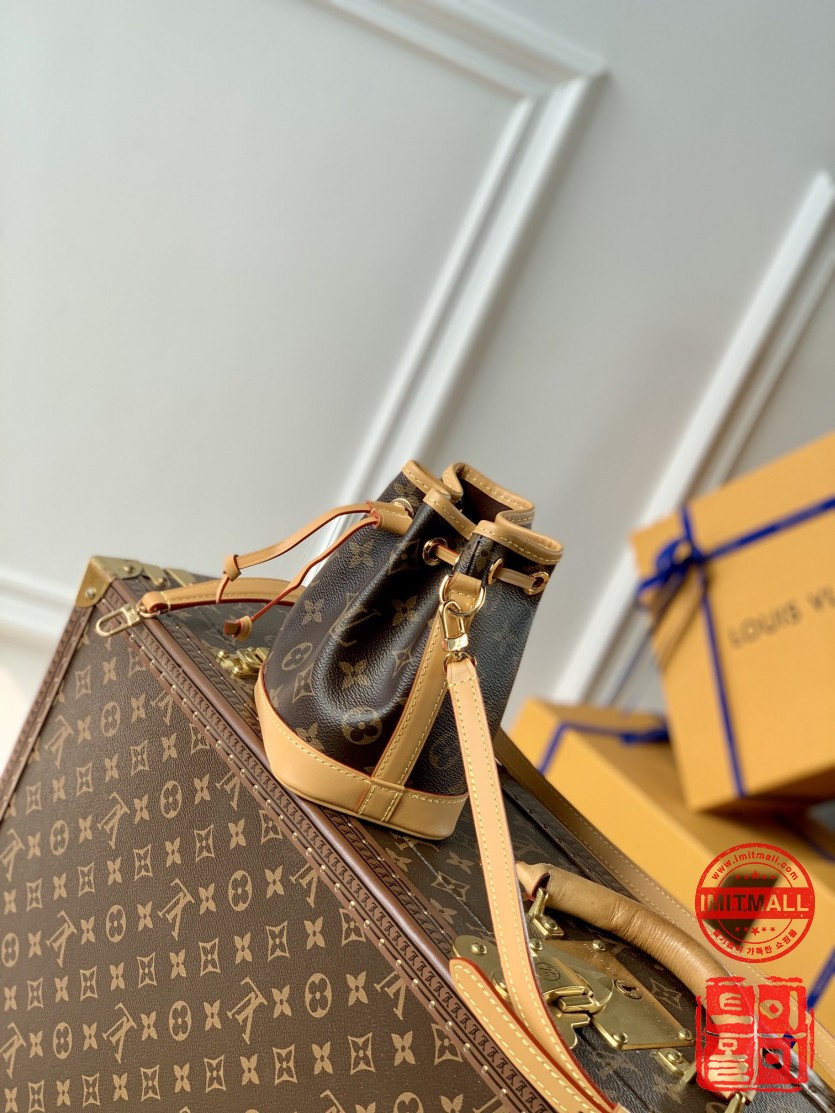 louis_vuitton_xxxxx_big_00003.jpg