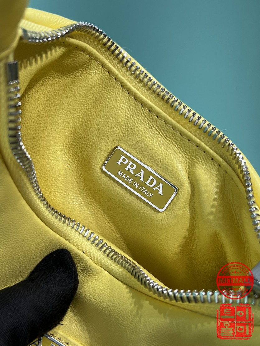 prada_xxxxx_big_00011.jpg