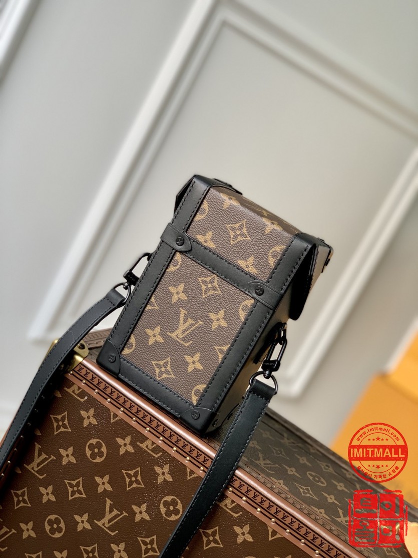 louis_vuitton_xxxxx_big_00003.jpg