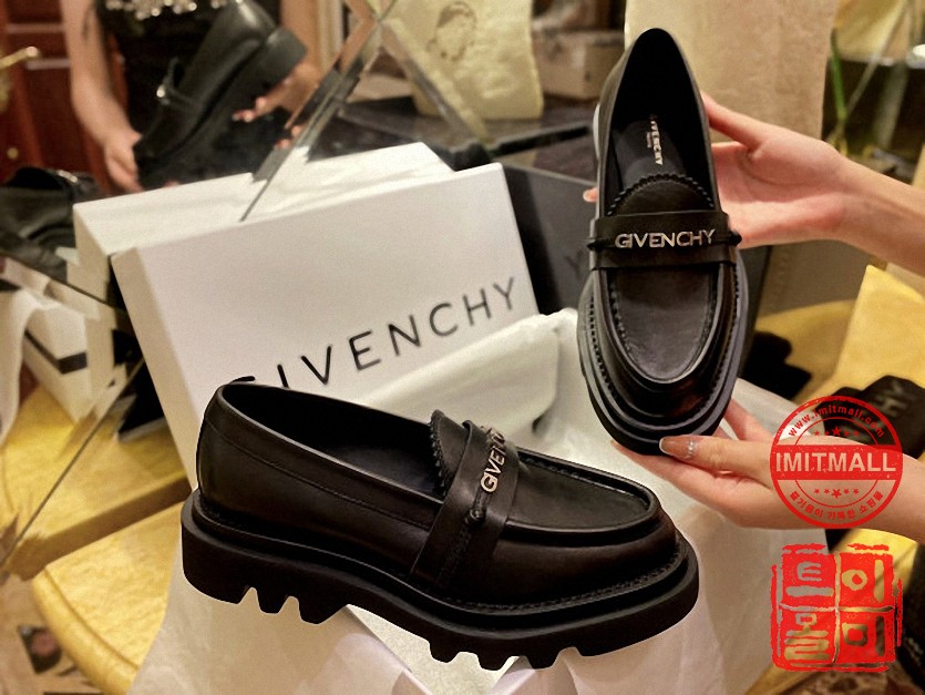 givenchy_xxxxx_big_00001.jpg