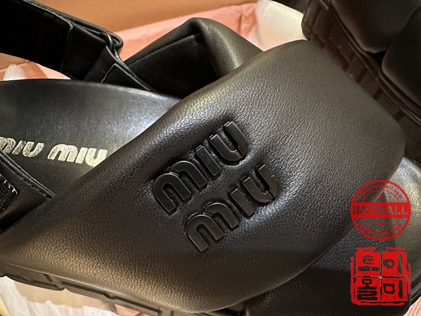 miumiu_xxxxx_big_00012.jpg