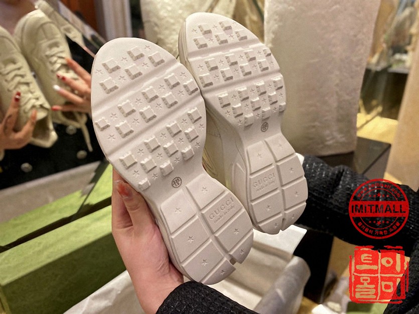 gucci_xxxxx_big_00009.jpg
