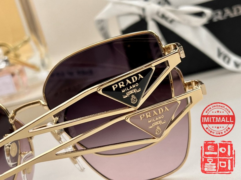 prada_xxxxx_big_00016.jpg