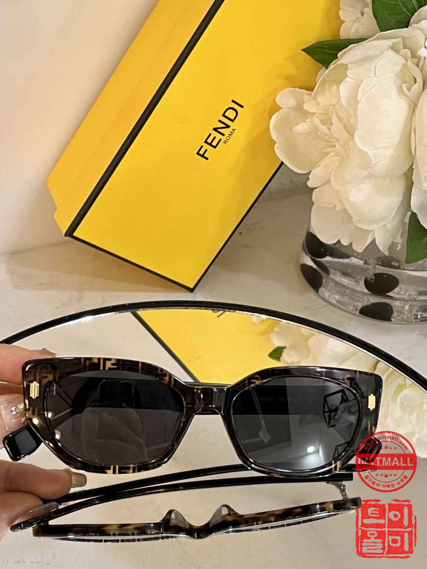 fendi_xxxxx_big_00009.jpg