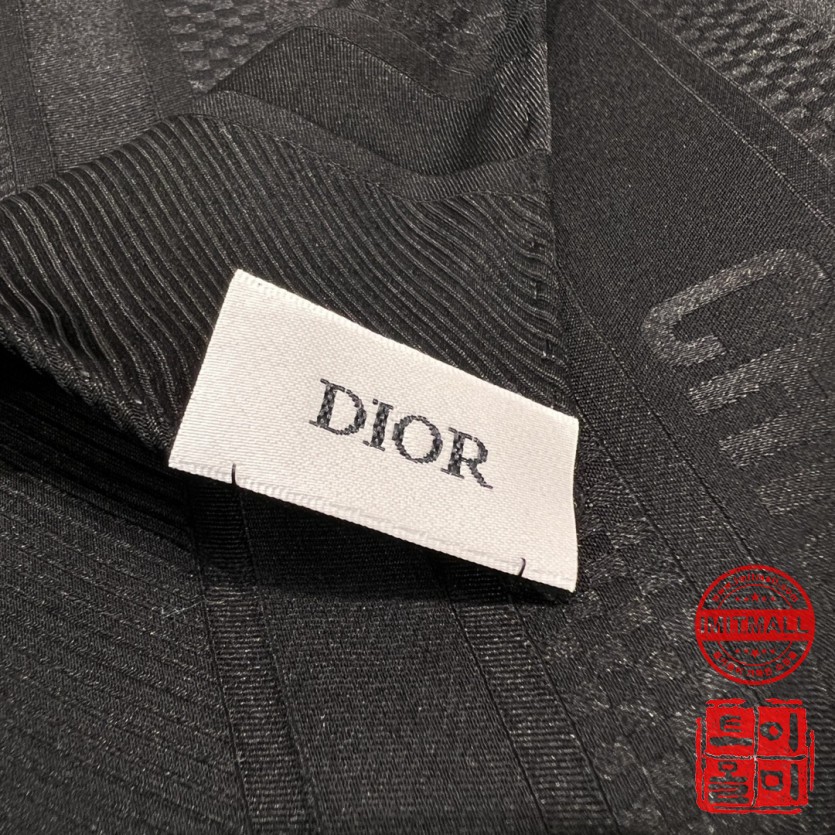 dior_xxxxx_big_00003.jpg