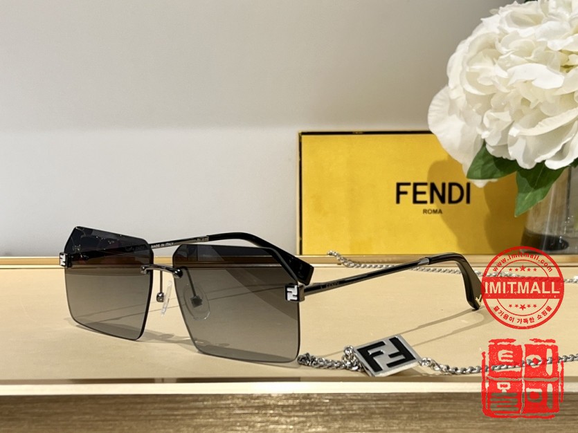 fendi_xxxxx_big_00003.jpg