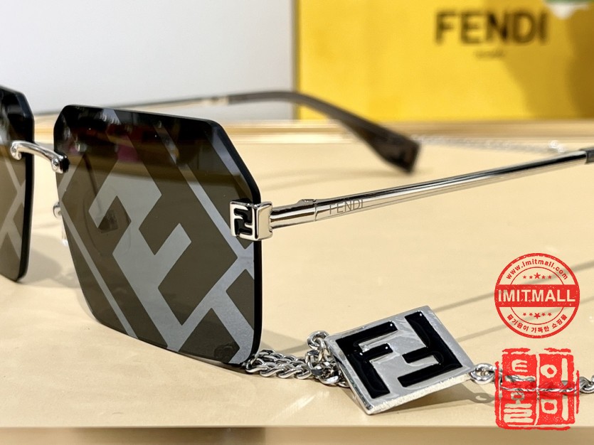 fendi_xxxxx_big_00005.jpg