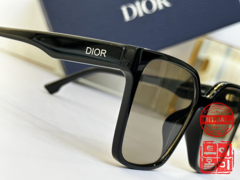 dior_xxxxx_big_00005.jpg