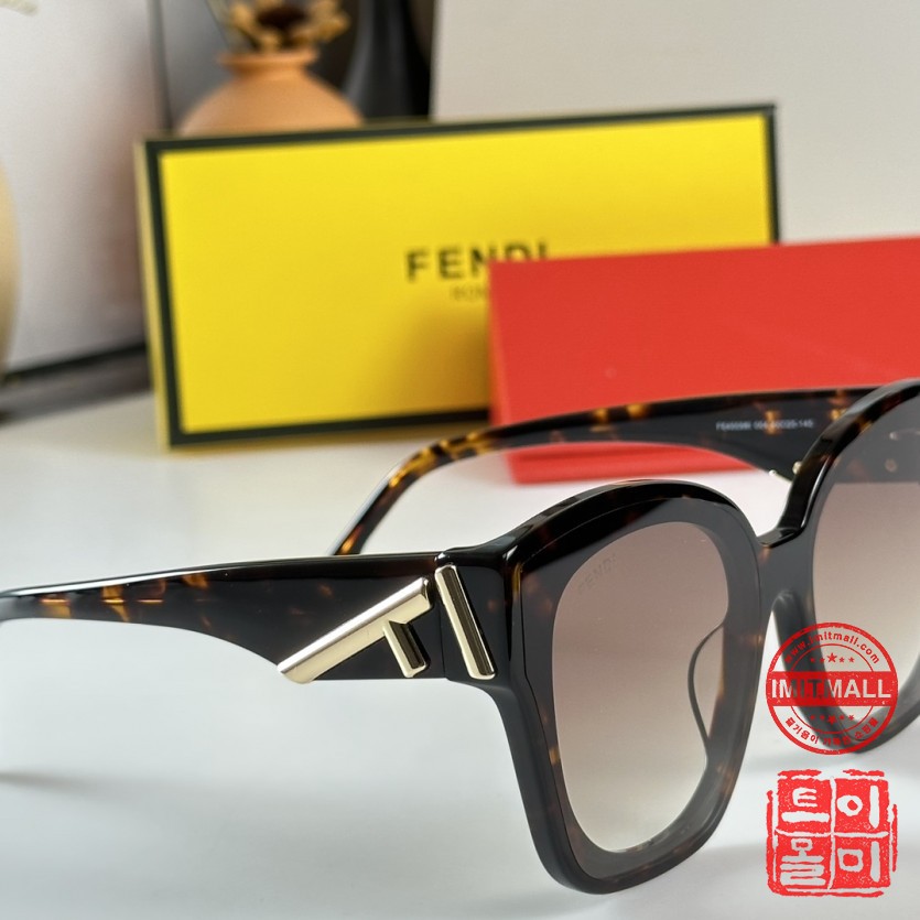 fendi_xxxxx_big_00006.jpg