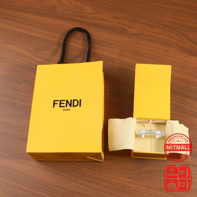 fendi_xxxxx_big_00002.jpg