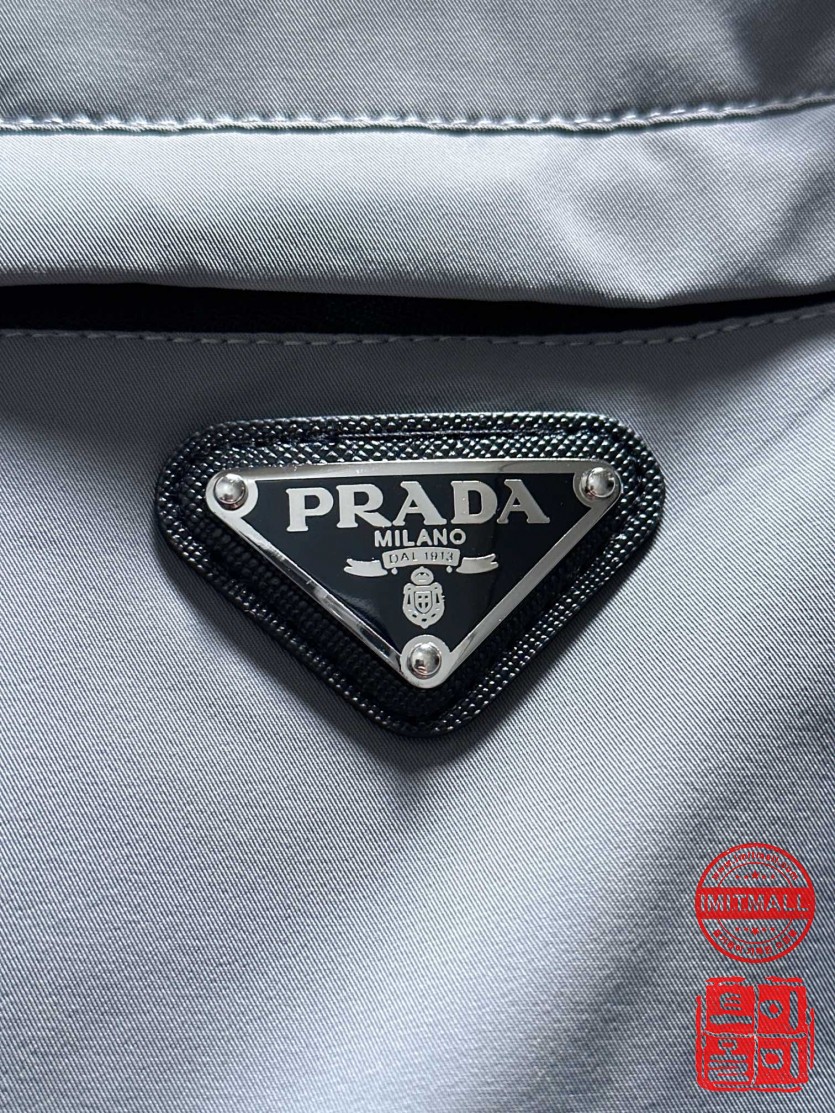 prada_xxxxx_big_00013.jpg