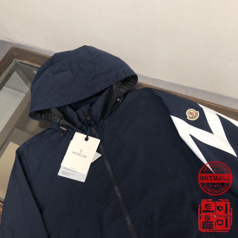 moncler_xxxxx_big_00012.jpg