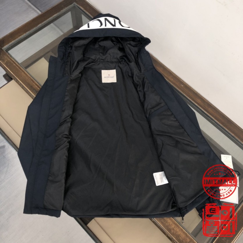 moncler_xxxxx_big_00015.jpg