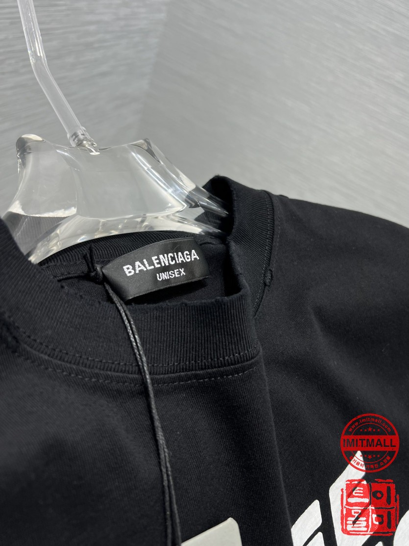 balenciaga_xxxxx_big_00013.jpg