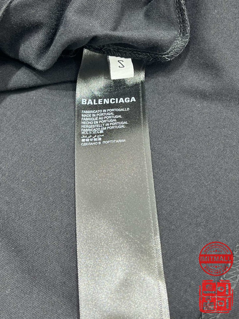 balenciaga_xxxxx_big_00016.jpg