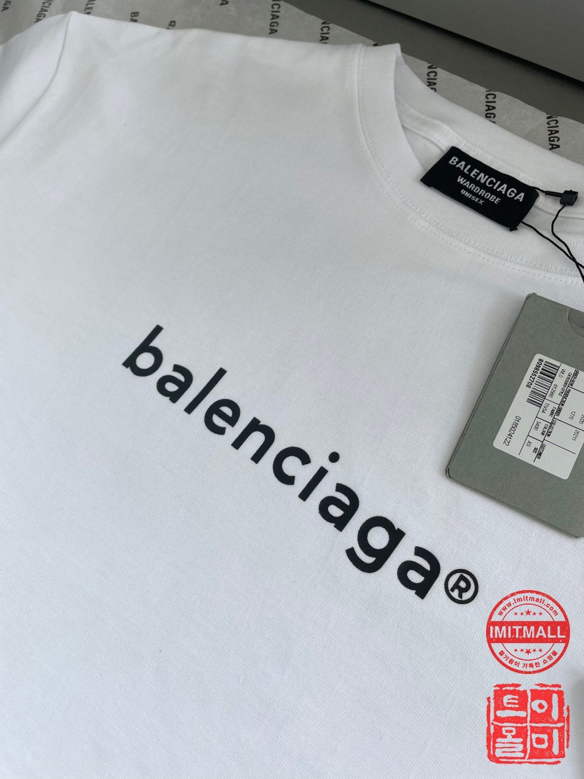 balenciaga_xxxxx_big_00007.jpg