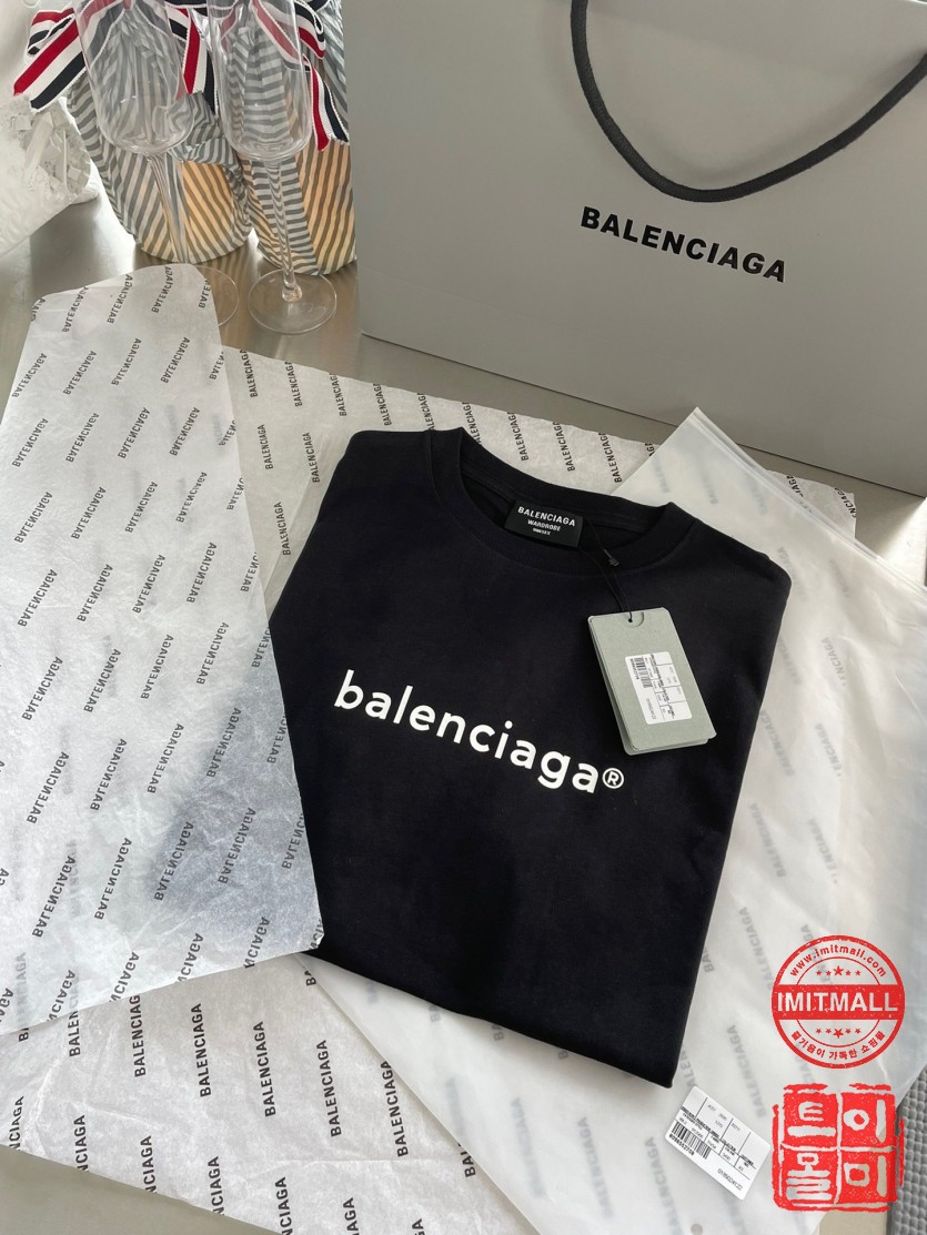 balenciaga_xxxxx_big_00001.jpg