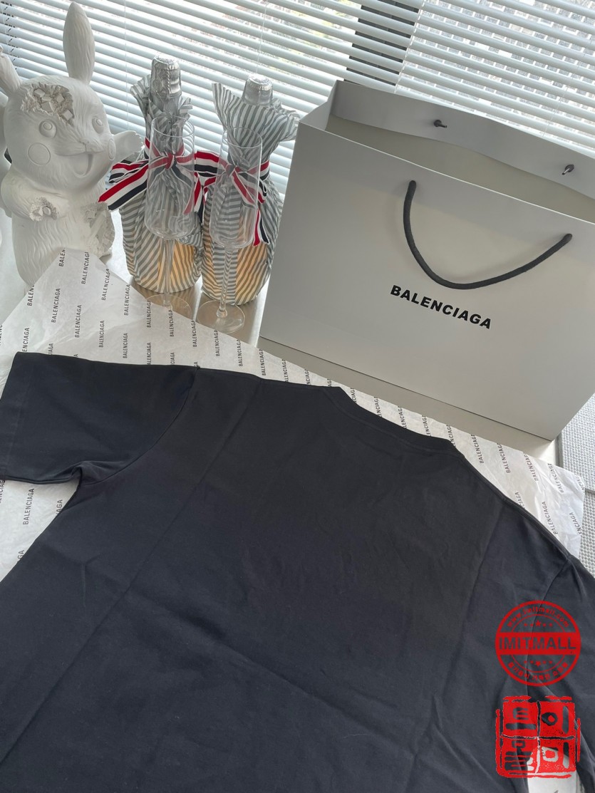 balenciaga_xxxxx_big_00008.jpg