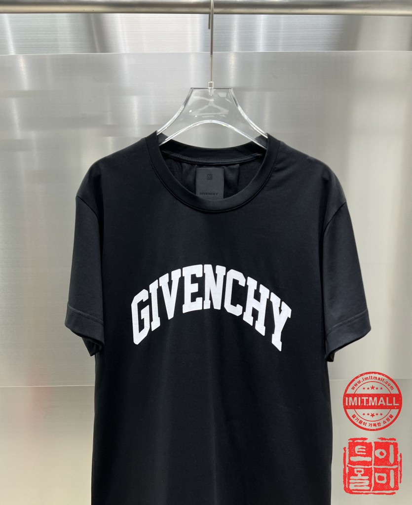 givenchy_xxxxx_big_00003.jpg