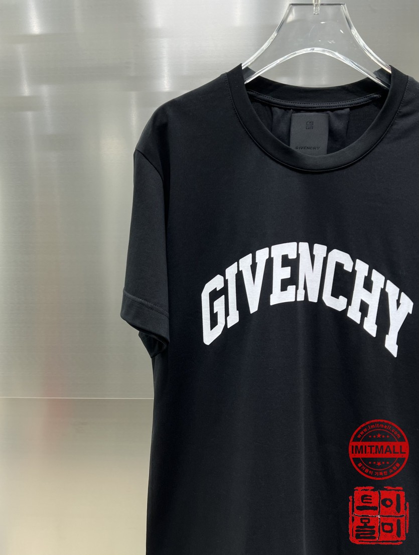 givenchy_xxxxx_big_00005.jpg