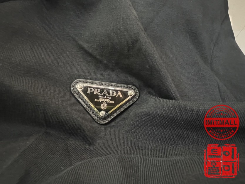 prada_xxxxx_big_00006.jpg