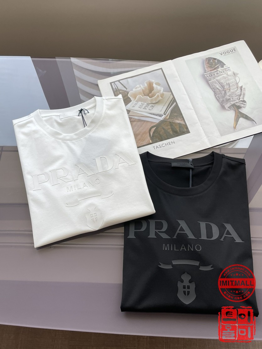 prada_xxxxx_big_00001.jpg