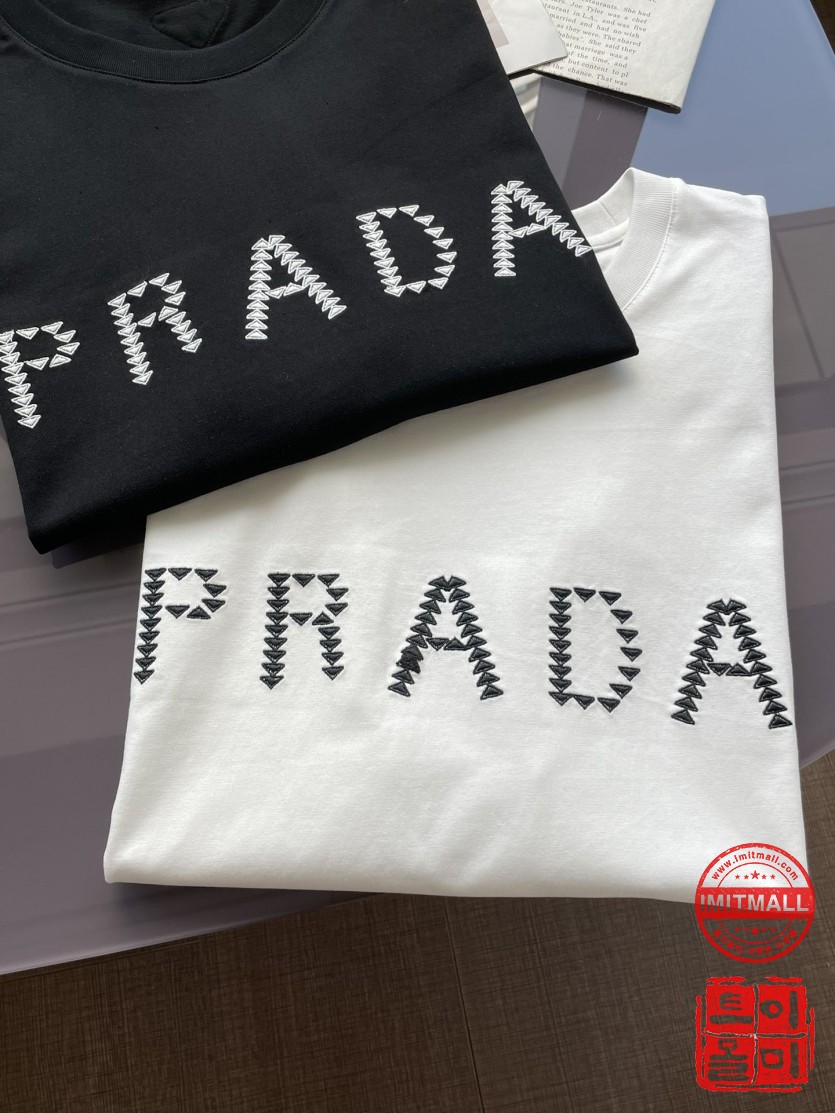 prada_xxxxx_big_00009.jpg