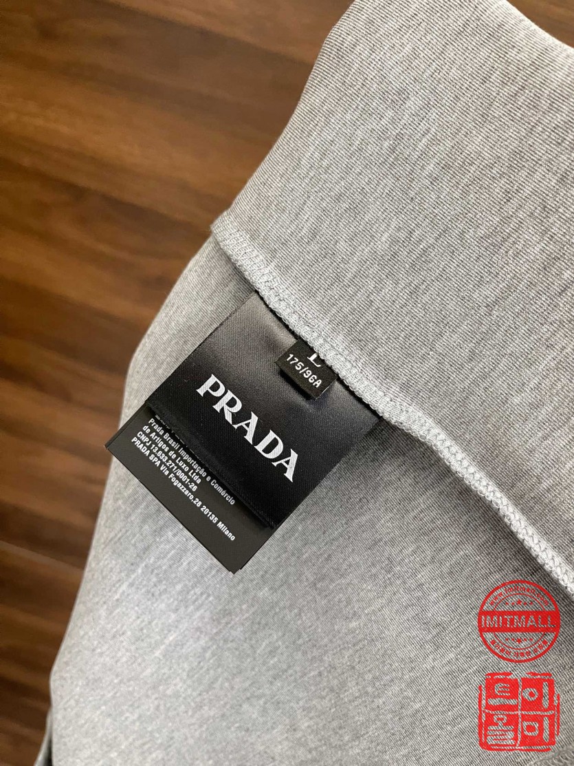 prada_xxxxx_big_00009.jpg