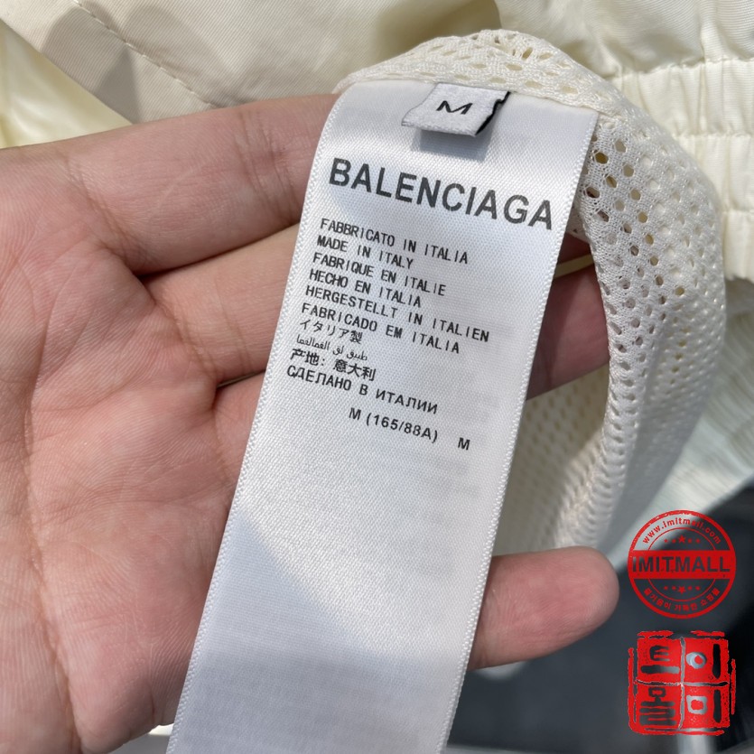 balenciaga_xxxxx_big_00009.jpg