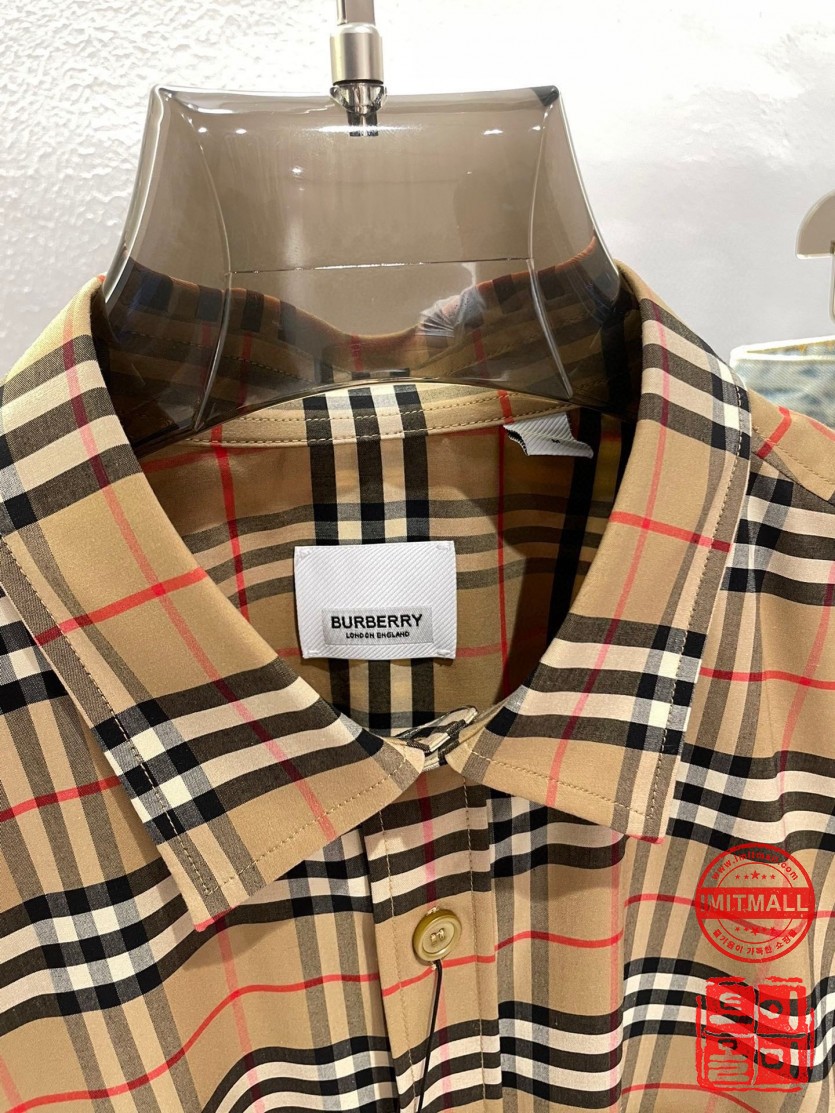 burberry_xxxxx_big_00004.jpg