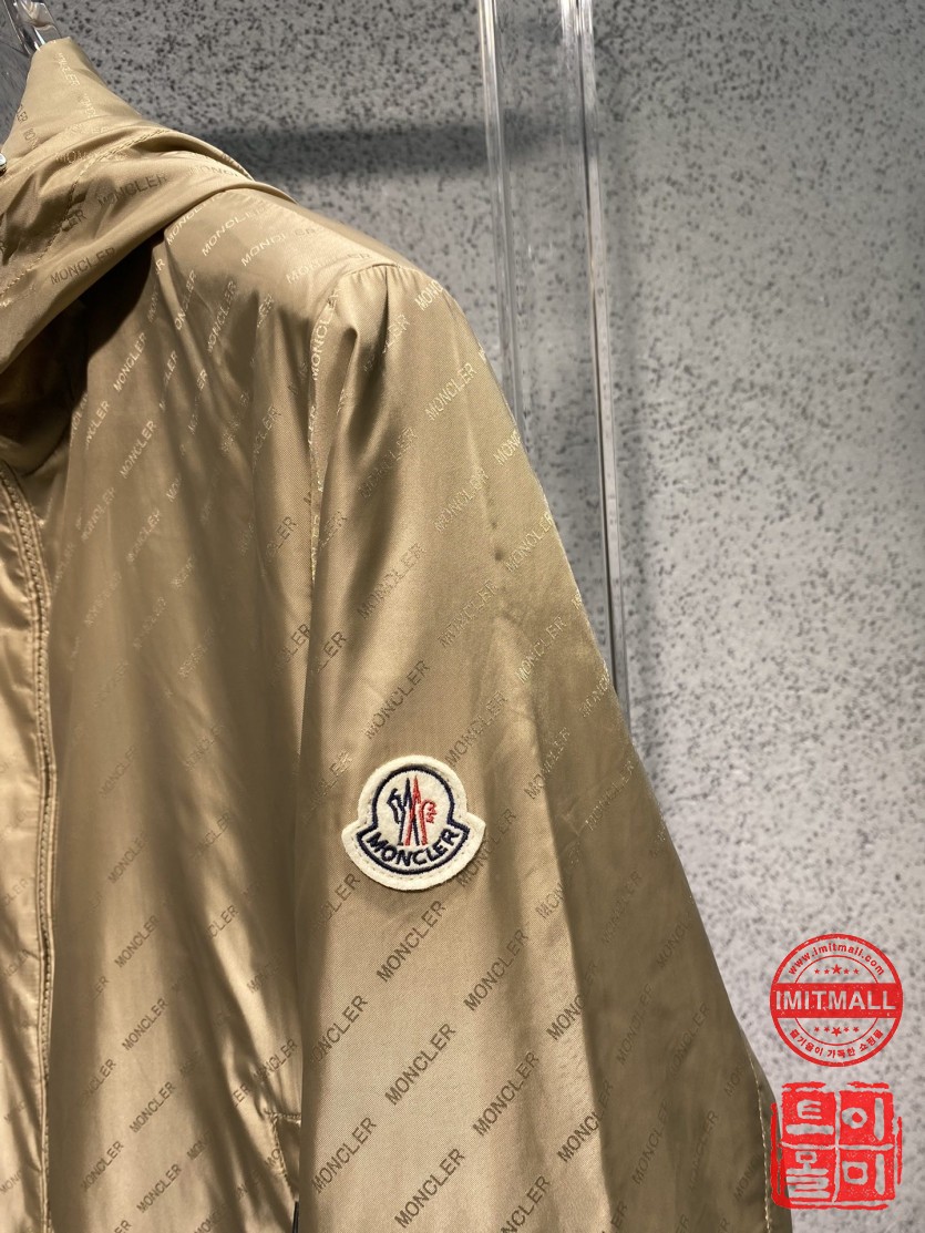 moncler_xxxxx_big_00009.jpg