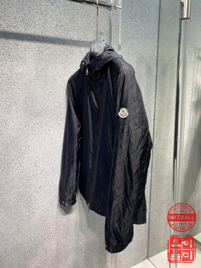 moncler_xxxxx_big_00006.jpg