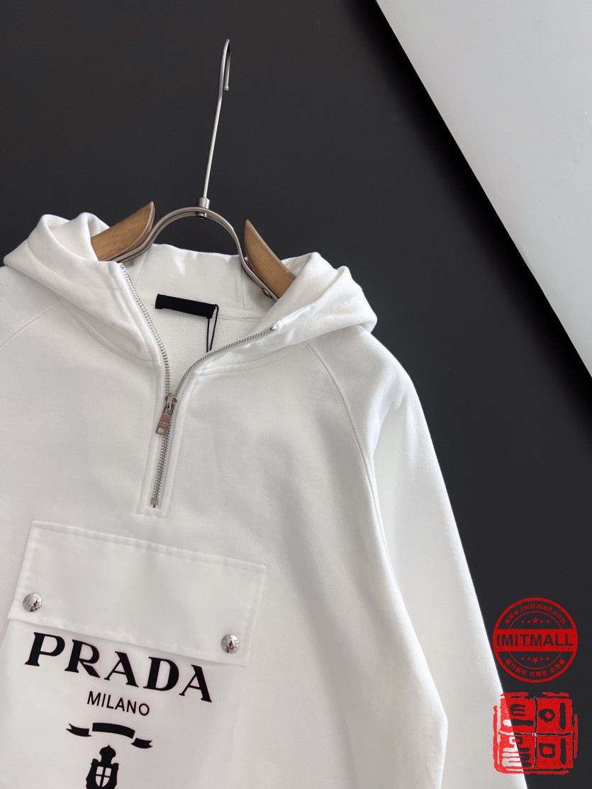 prada_xxxxx_big_00003.jpg