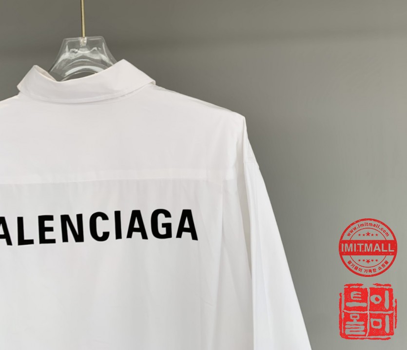 balenciaga_xxxxx_big_00005.jpg