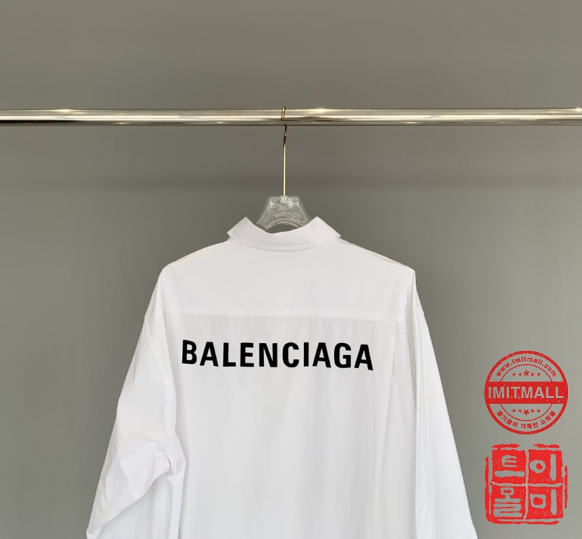 balenciaga_xxxxx_big_00006.jpg