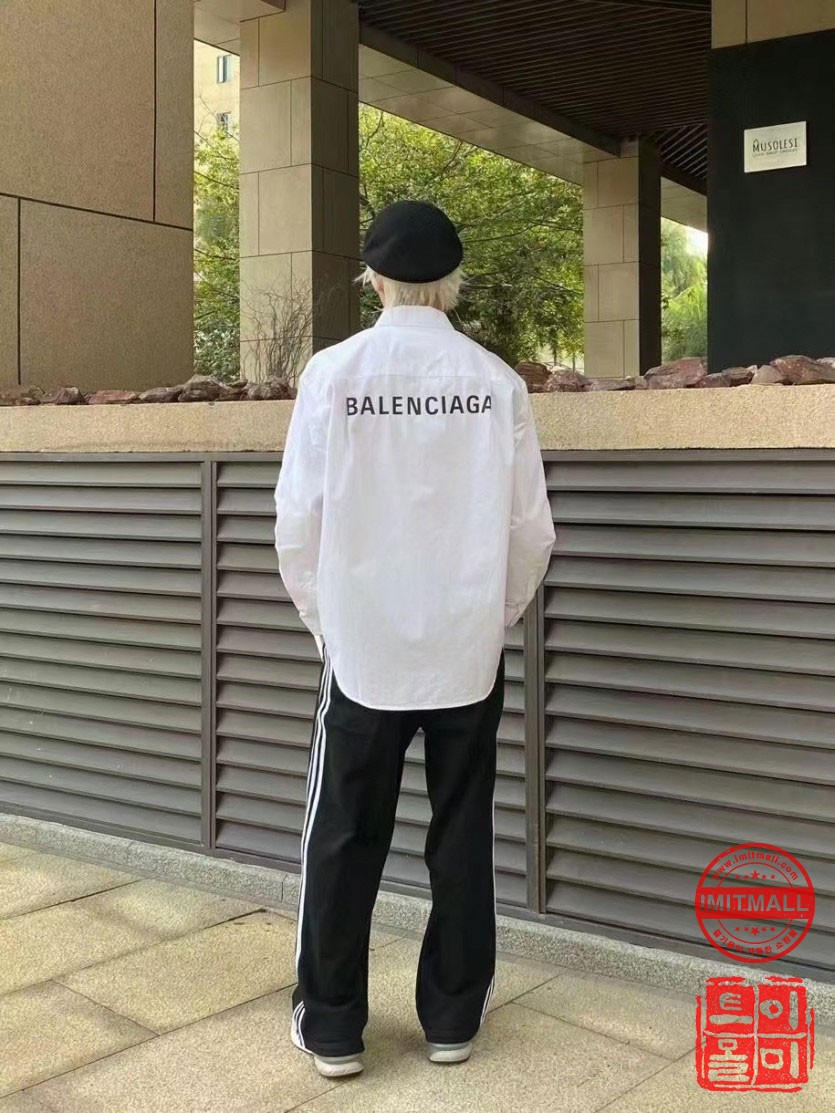 balenciaga_xxxxx_big_00009.jpg