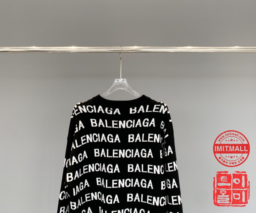 balenciaga_xxxxx_big_00007.jpg