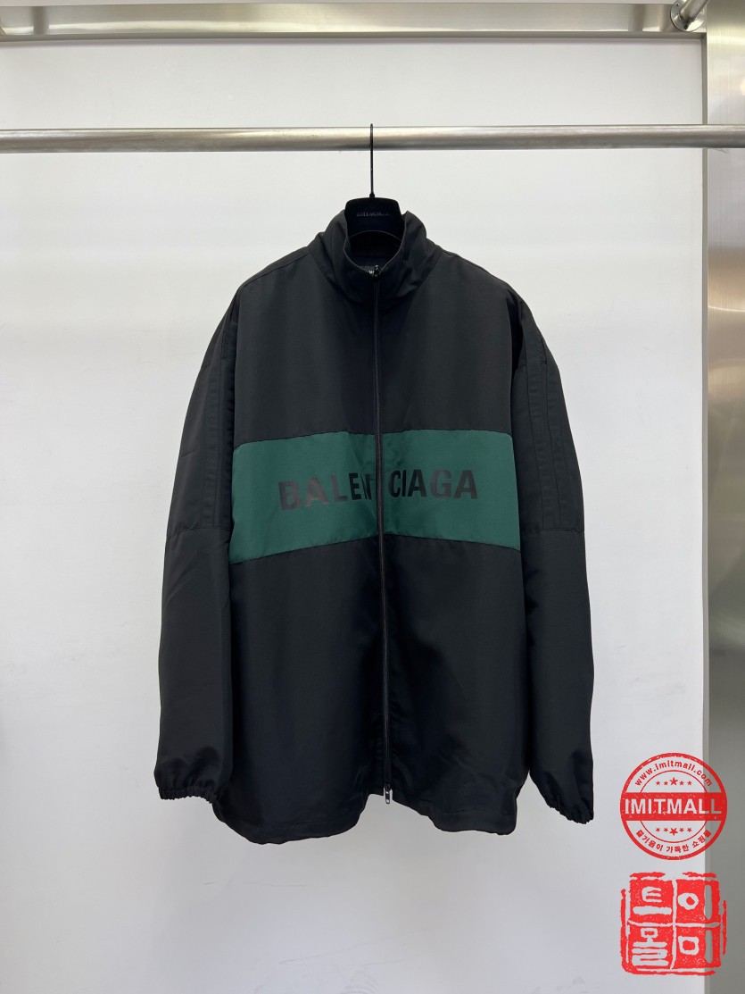 balenciaga_xxxxx_big_00001.jpg