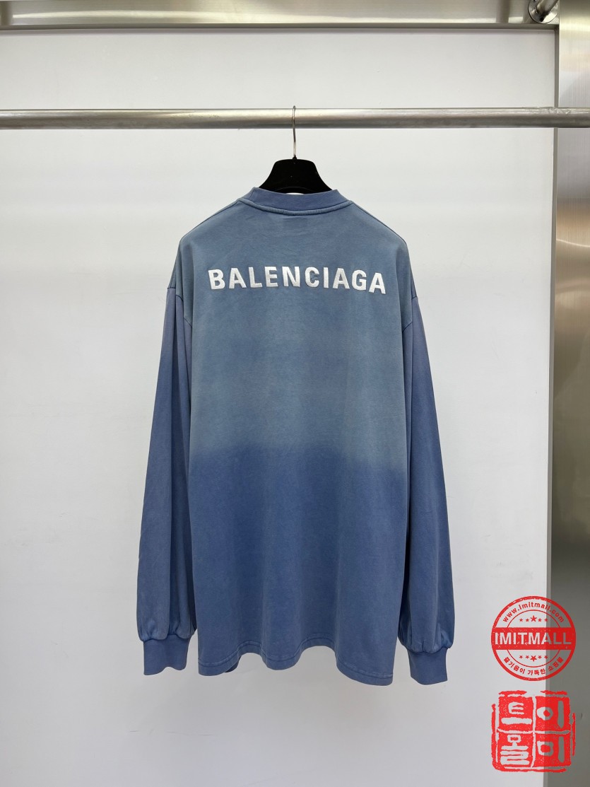 balenciaga_xxxxx_big_00002.jpg