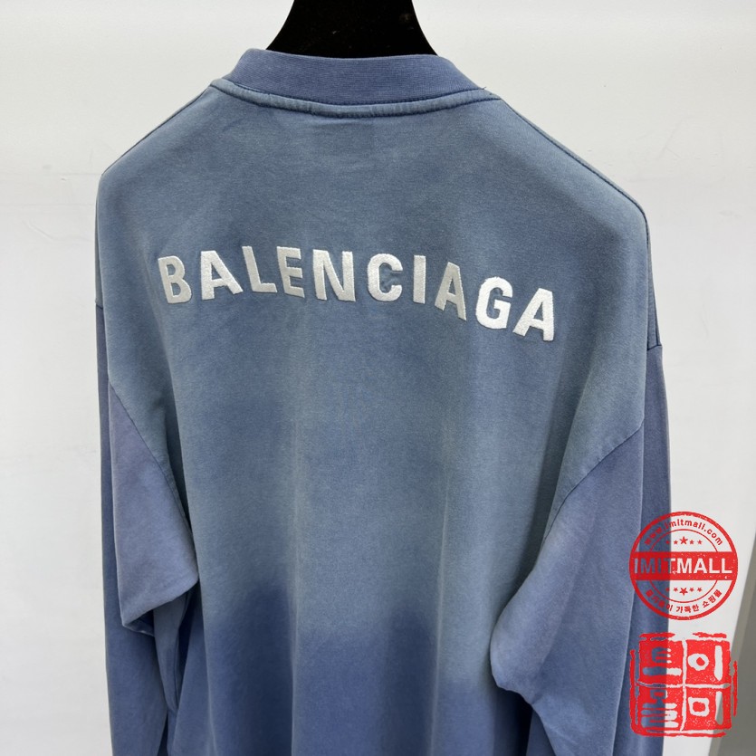 balenciaga_xxxxx_big_00004.jpg